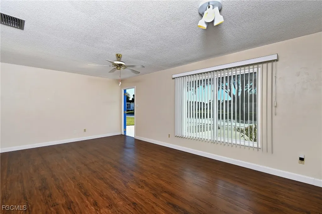 13 Hamlin Court Lehigh Acres FL 33936