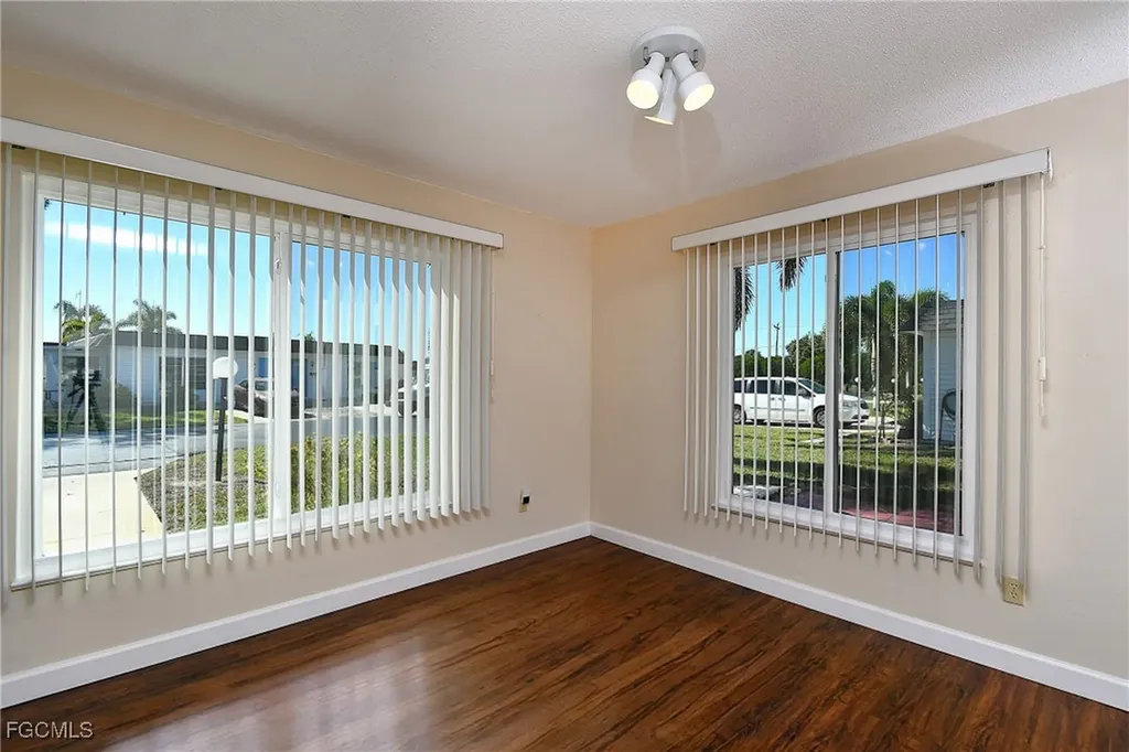 13 Hamlin Court Lehigh Acres FL 33936