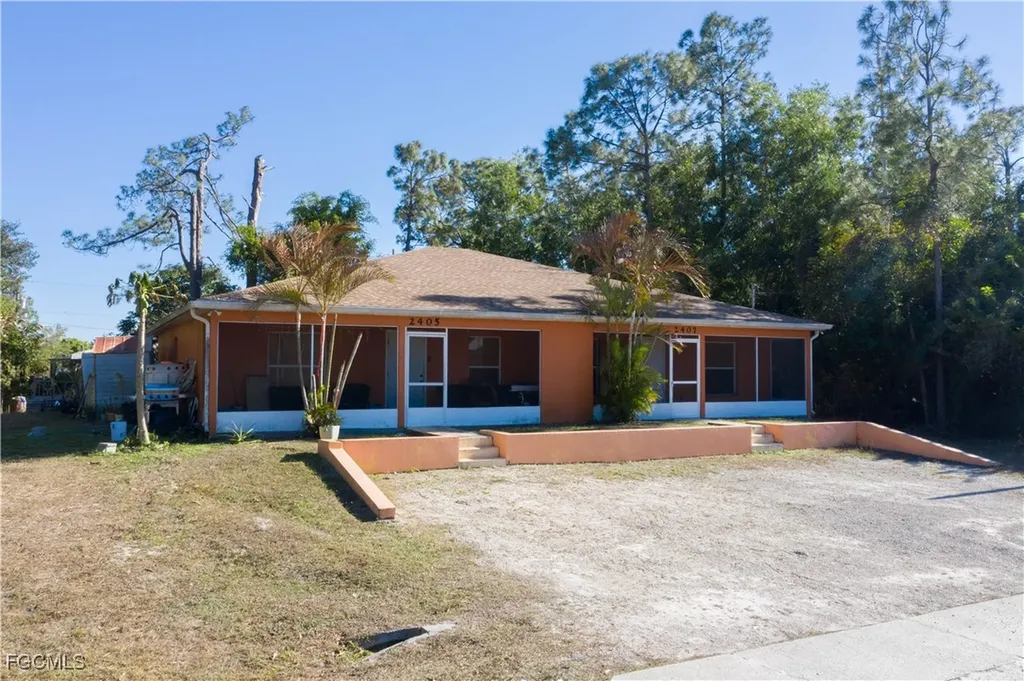 2405/2407 George Avenue S Lehigh Acres FL 33973