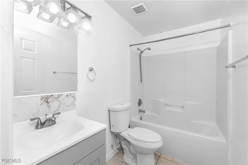 2405/2407 George Avenue S Lehigh Acres FL 33973