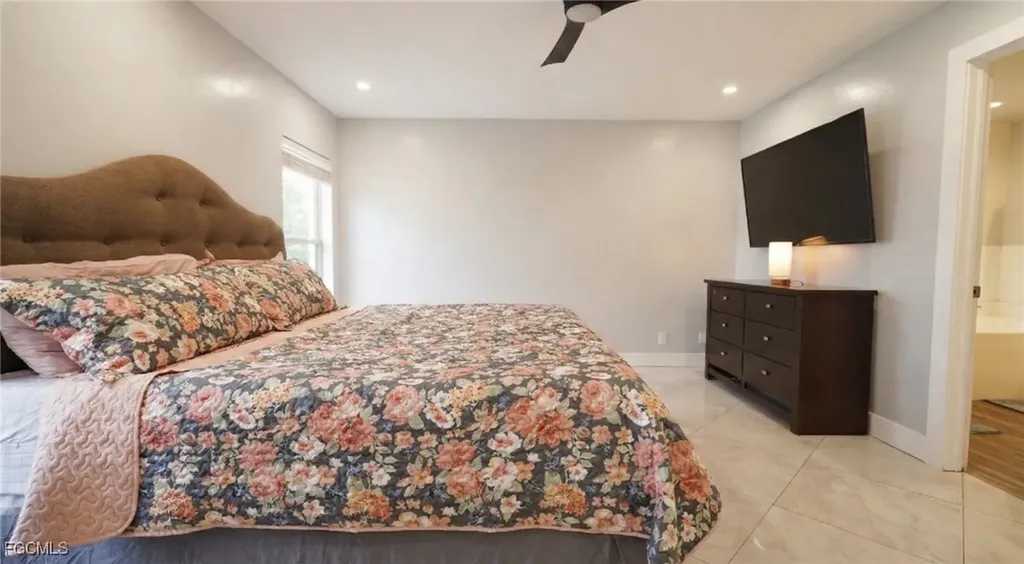 328 SW 19th Terrace Cape Coral FL 33991