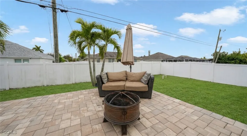328 SW 19th Terrace Cape Coral FL 33991
