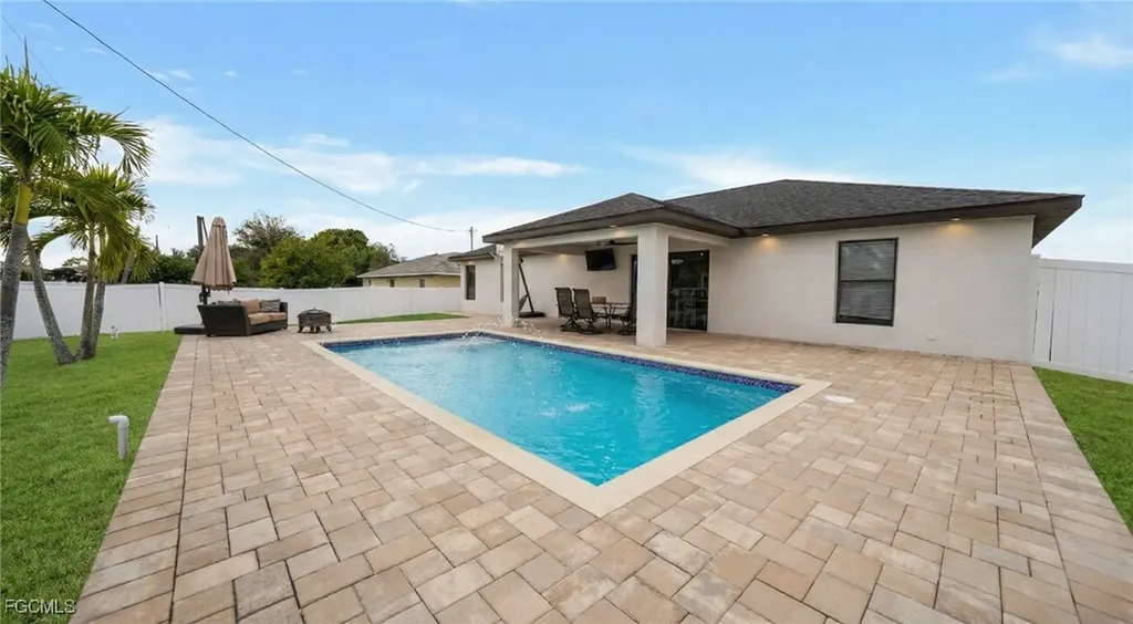328 SW 19th Terrace Cape Coral FL 33991