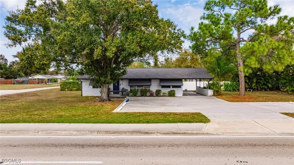 164 Pondella Road North Fort Myers FL 33903