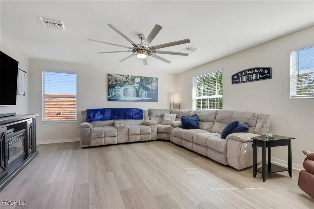 4035 E Hampton Circle Alva FL 33920