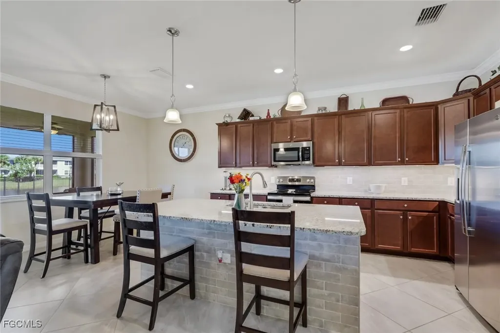 4035 E Hampton Circle Alva FL 33920