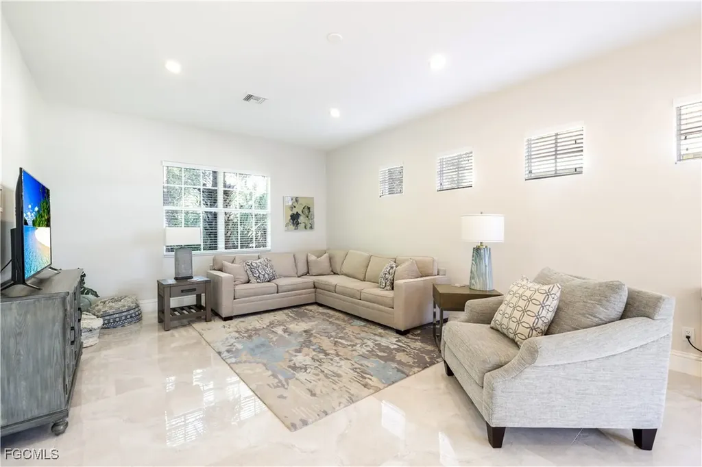 5652 Kensington Loop Fort Myers FL 33912