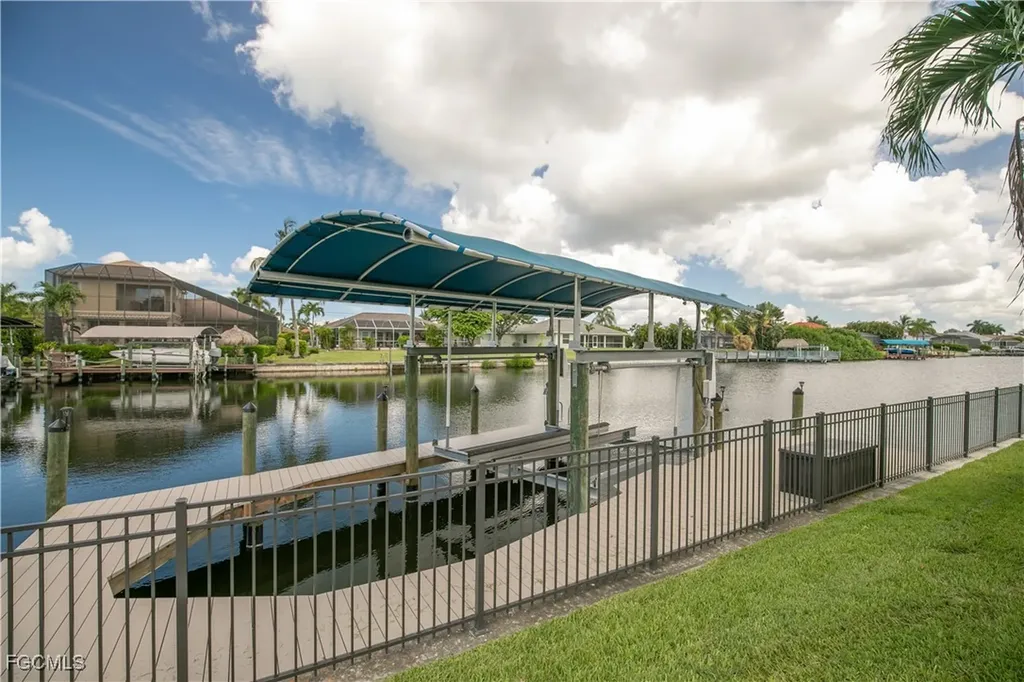 5422 SW 20th Avenue Cape Coral FL 33914