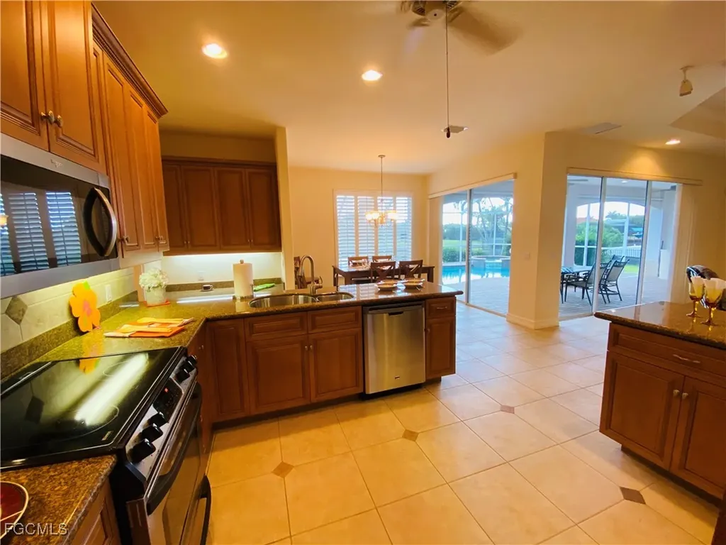 5422 SW 20th Avenue Cape Coral FL 33914