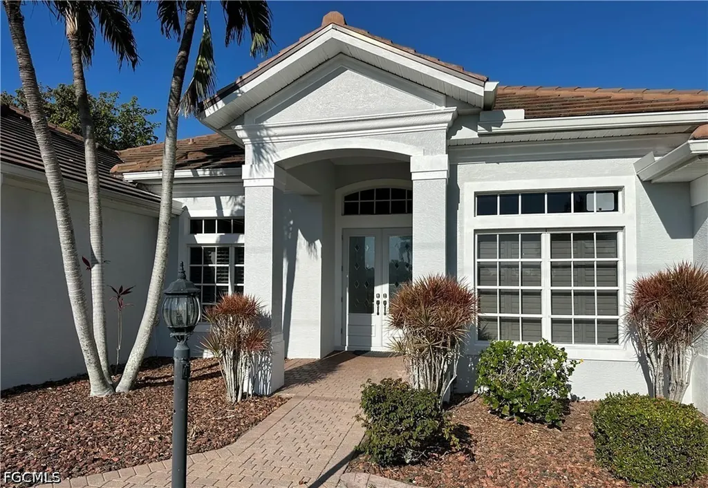 5422 SW 20th Avenue Cape Coral FL 33914