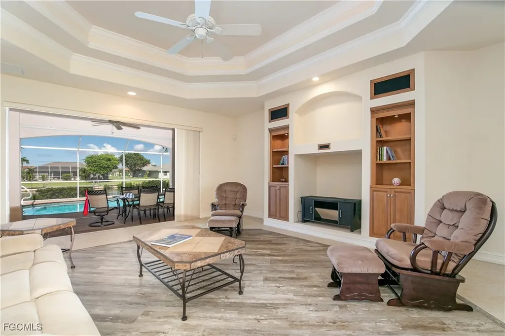 5422 SW 20th Avenue Cape Coral FL 33914