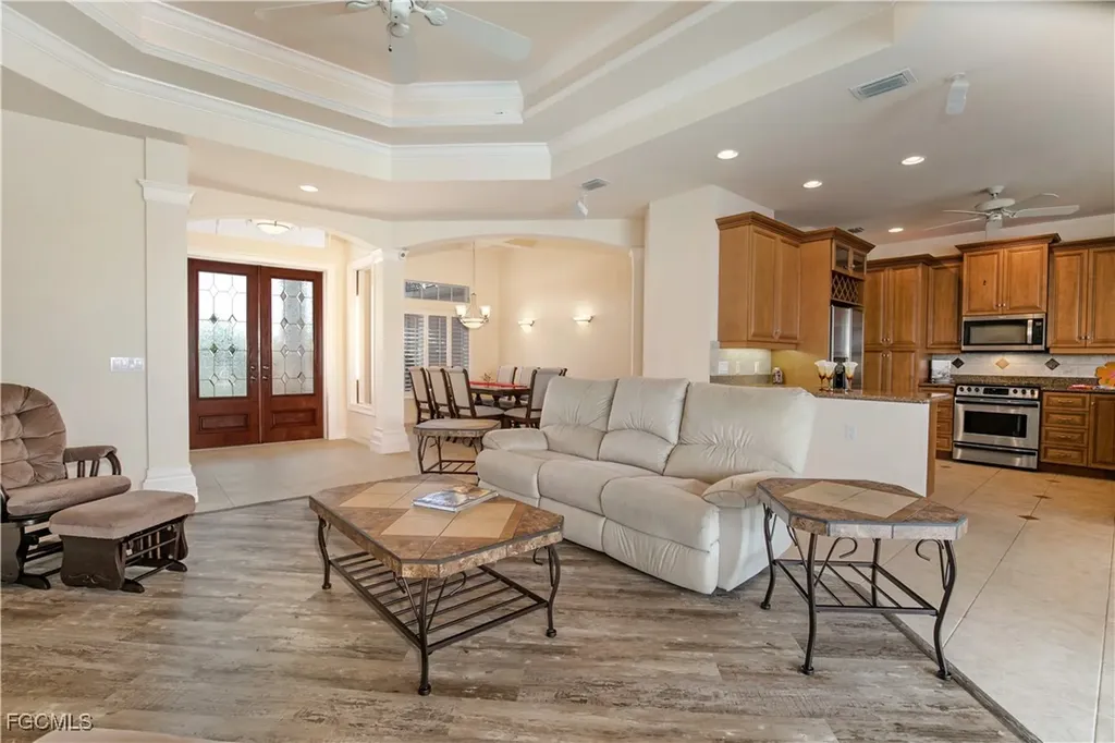 5422 SW 20th Avenue Cape Coral FL 33914