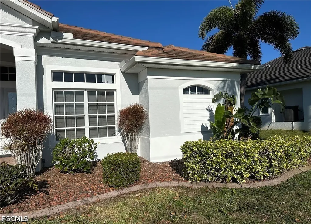 5422 SW 20th Avenue Cape Coral FL 33914