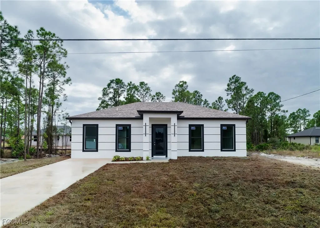 742 Jaguar Boulevard Lehigh Acres FL 33974