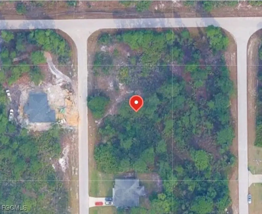 707 Glacier Avenue Lehigh Acres FL 33974