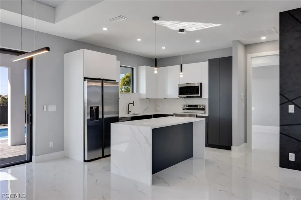 212 NW 31st Place Cape Coral FL 33993