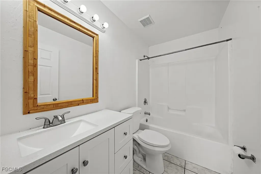 4733-4735 30th Street SW Lehigh Acres FL 33973