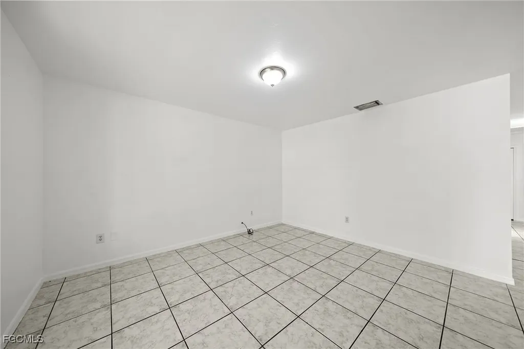 4733-4735 30th Street SW Lehigh Acres FL 33973