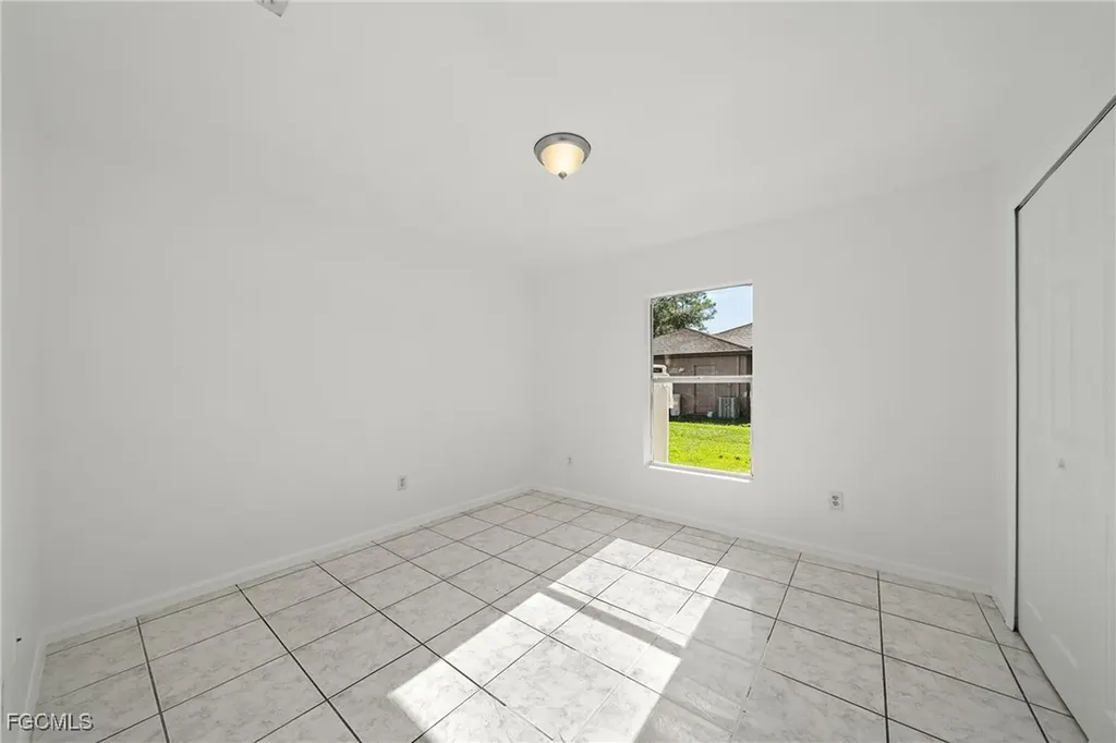 4733-4735 30th Street SW Lehigh Acres FL 33973