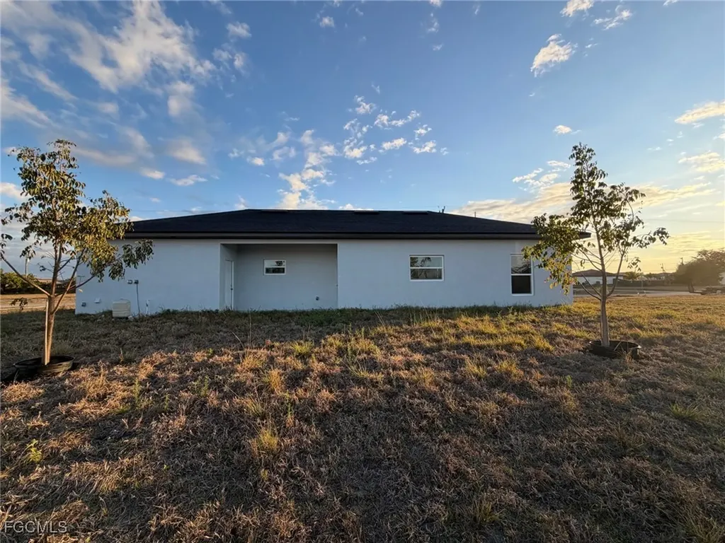 3307 10th Street SW Lehigh Acres FL 33976