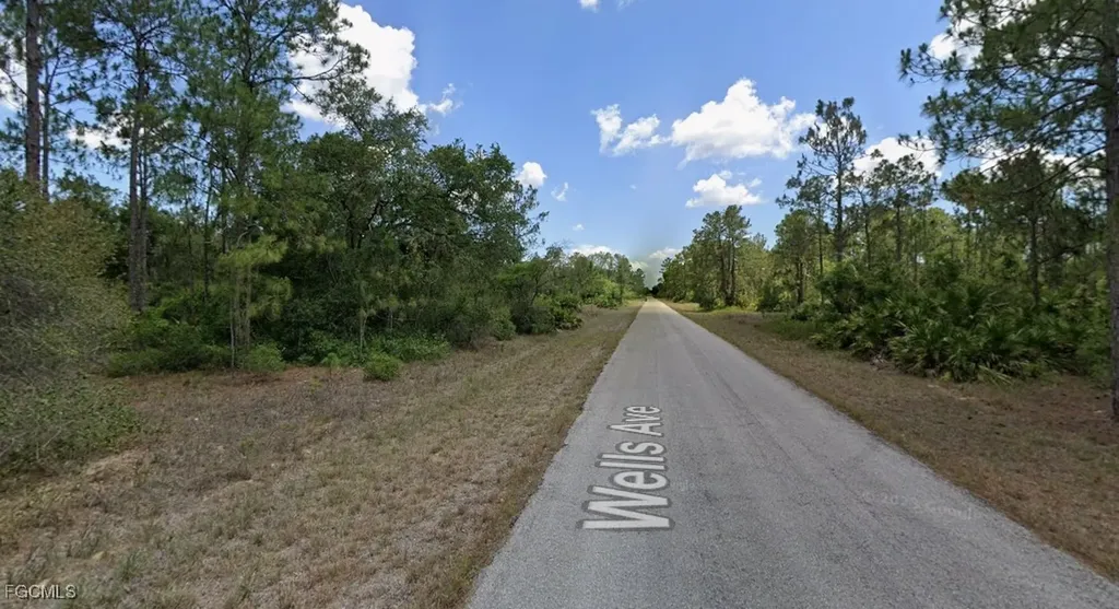 2114 Wells Avenue Alva FL 33920