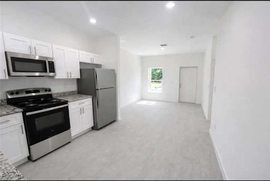 3121 24th Street SW Lehigh Acres FL 33976