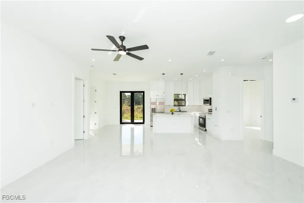 922 Sunrise Boulevard Lehigh Acres FL 33974