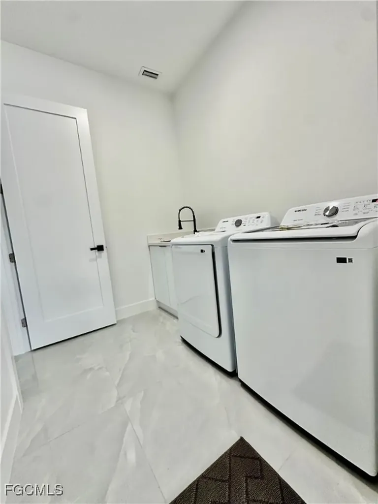922 Sunrise Boulevard Lehigh Acres FL 33974