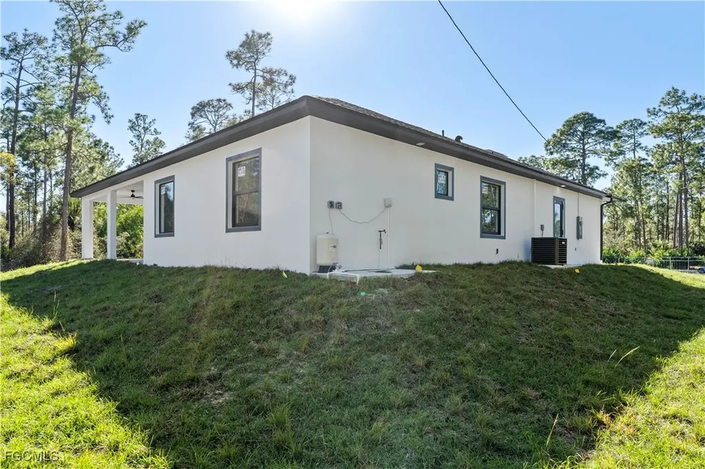 1112 Calvin Avenue Lehigh Acres FL 33972