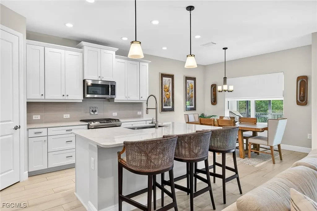 17827 Saddlebunch Key Fort Myers FL 33908