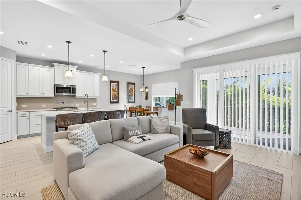 17827 Saddlebunch Key Fort Myers FL 33908