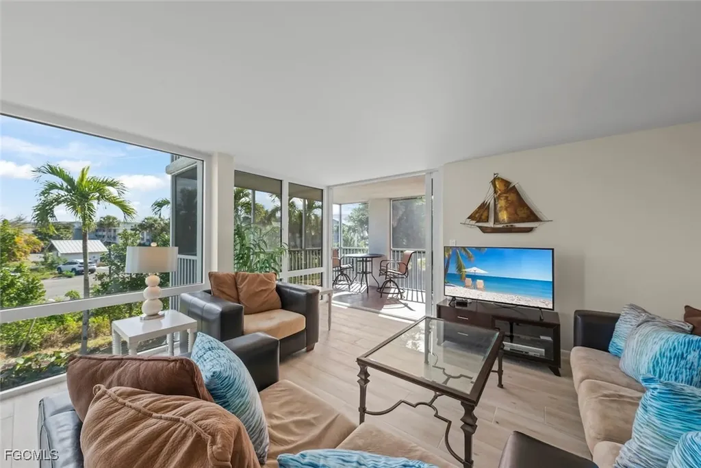 2265 W Gulf Drive Sanibel FL 33957