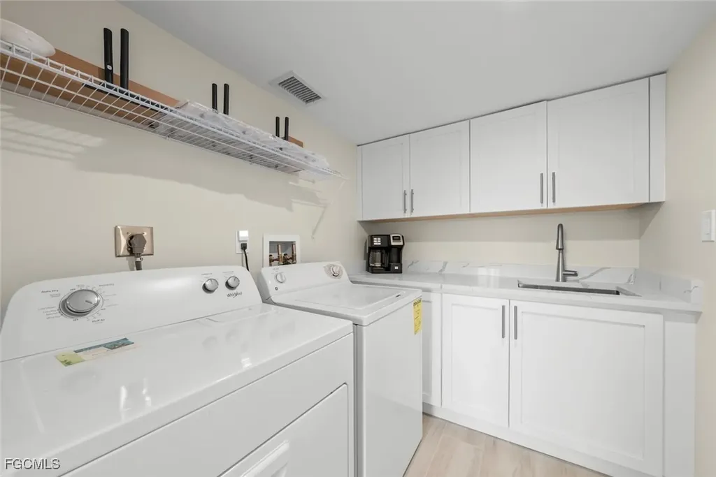 2265 W Gulf Drive Sanibel FL 33957