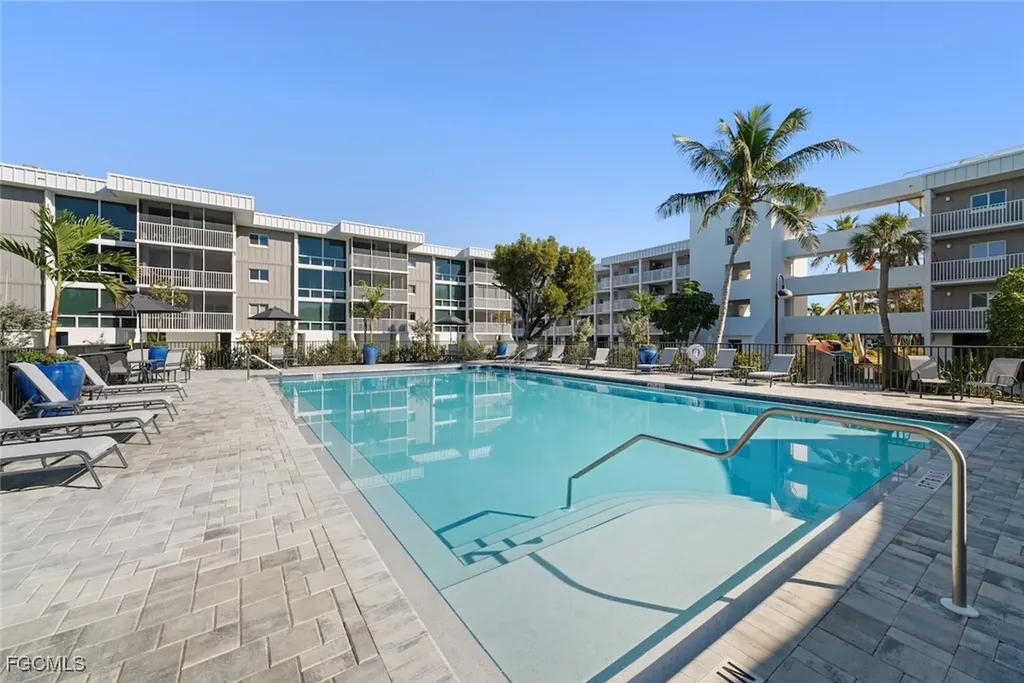 2265 W Gulf Drive Sanibel FL 33957