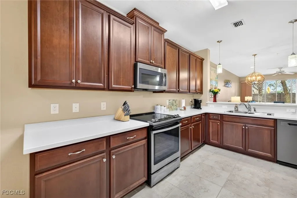 9941 Periwinkle Preserve Lane Fort Myers FL 33919