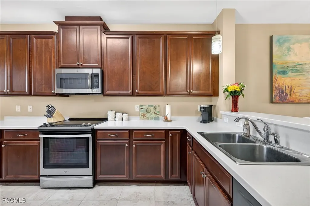 9941 Periwinkle Preserve Lane Fort Myers FL 33919