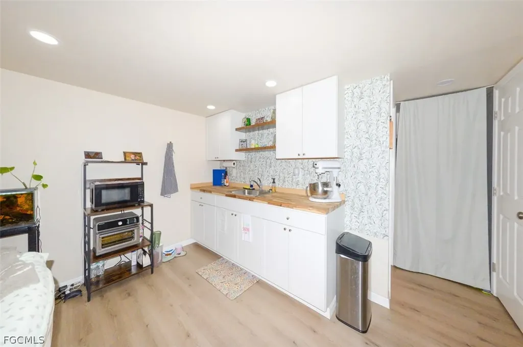 15581 Old Olga Road Alva FL 33920