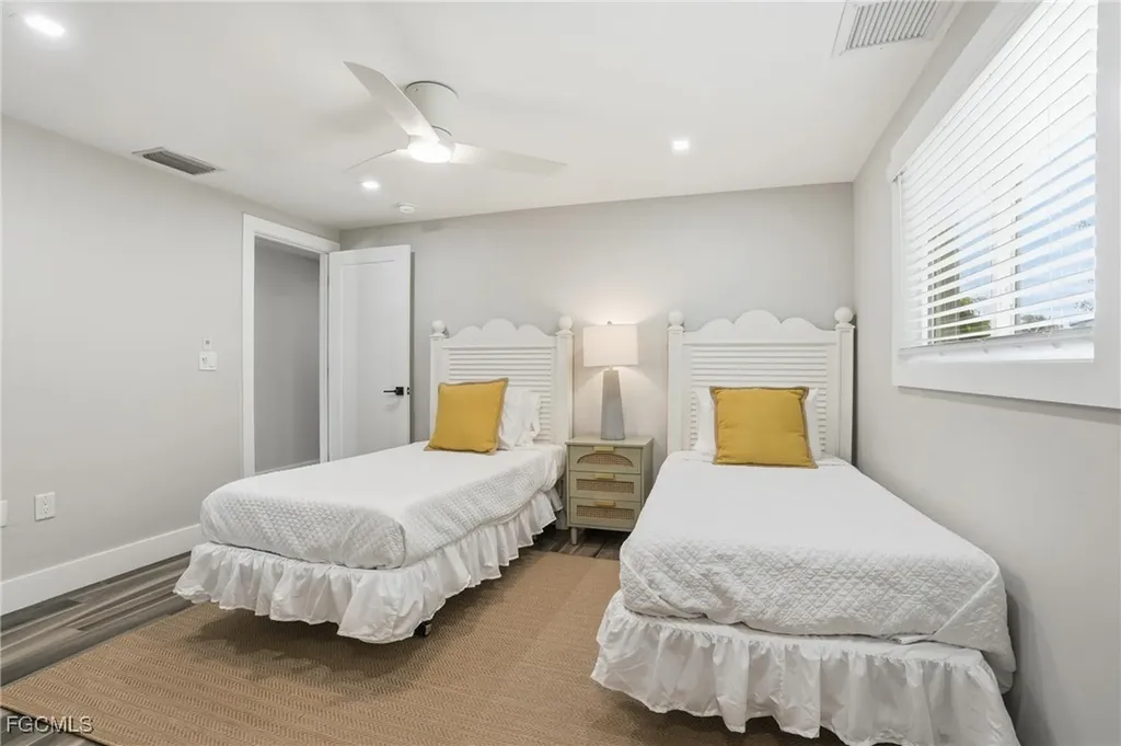 1806 Ibis Lane E Sanibel FL 33957