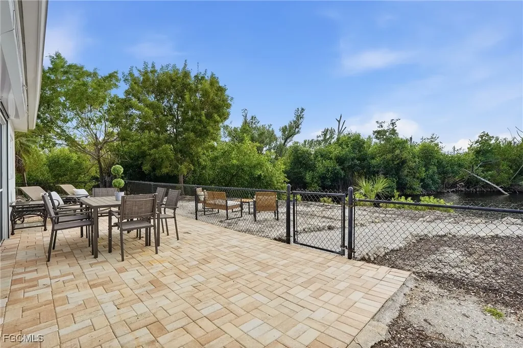 1806 Ibis Lane E Sanibel FL 33957