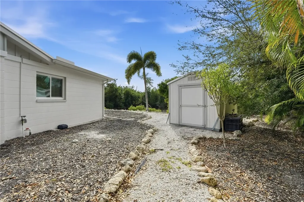 1806 Ibis Lane E Sanibel FL 33957