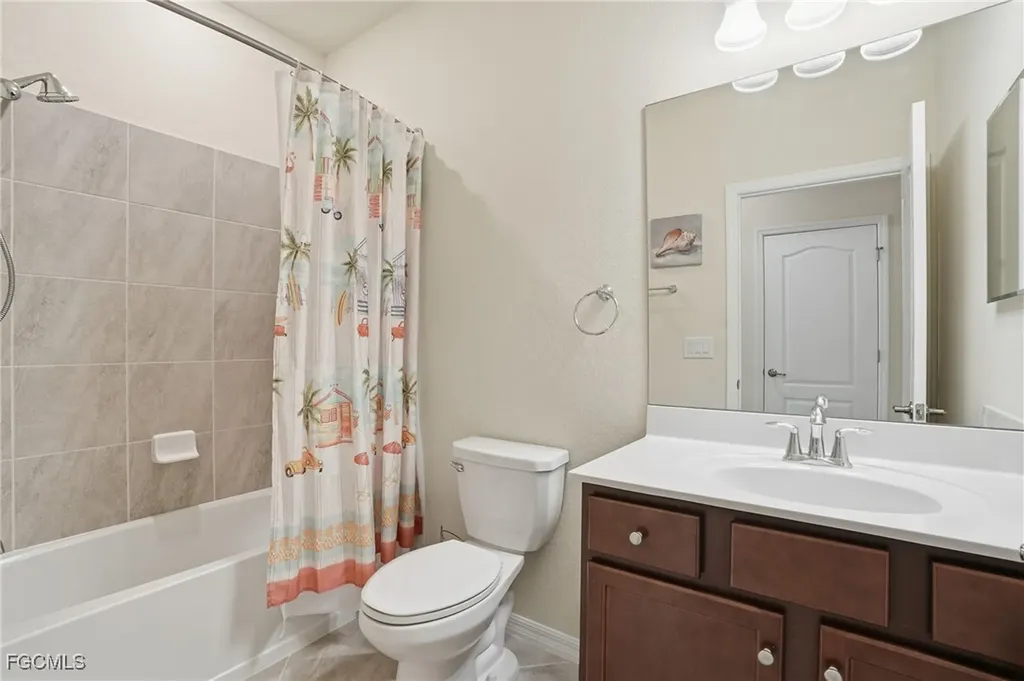 4025 E Hampton Circle Alva FL 33920