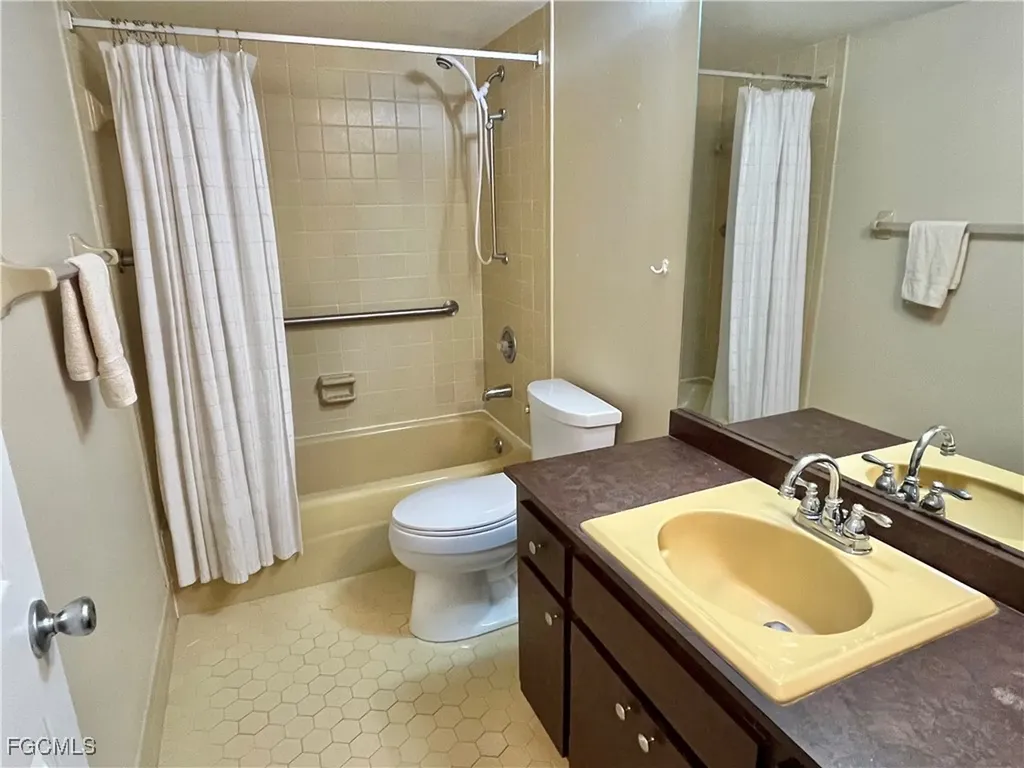 1356 Myerlee Country Club Boulevard Fort Myers FL 33919