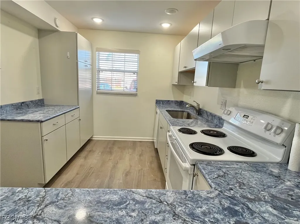 1356 Myerlee Country Club Boulevard Fort Myers FL 33919
