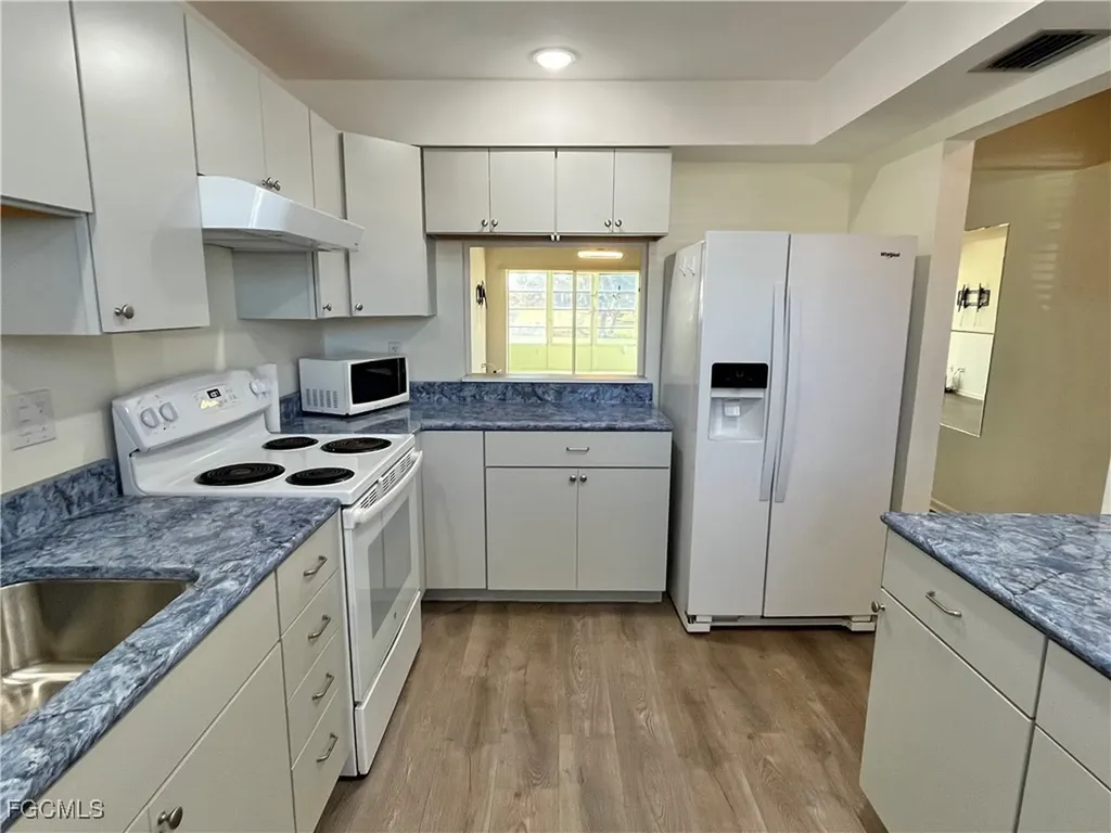 1356 Myerlee Country Club Boulevard Fort Myers FL 33919