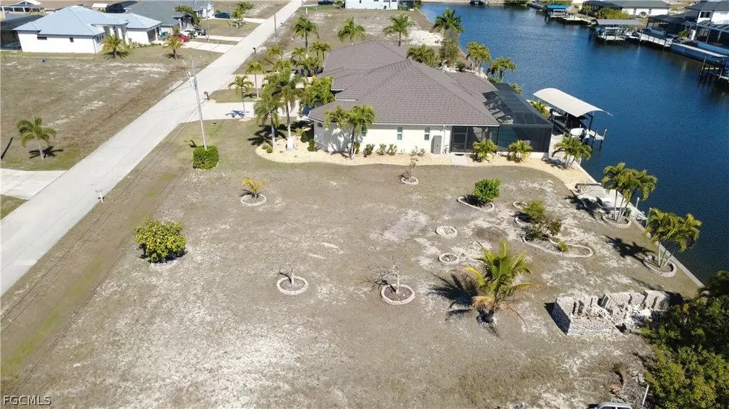 1433 NW 41st Place Cape Coral FL 33993
