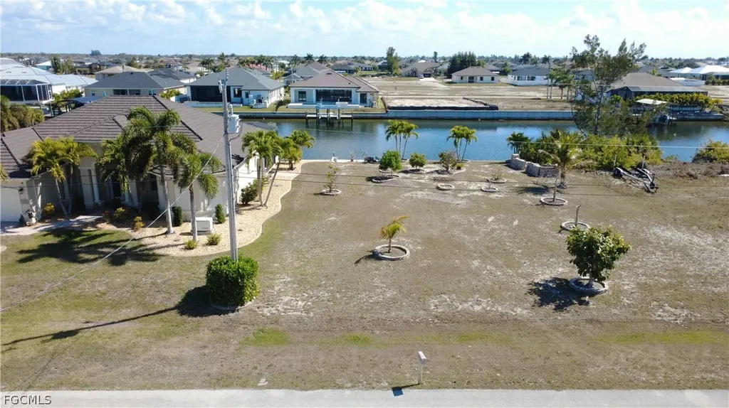 1433 NW 41st Place Cape Coral FL 33993