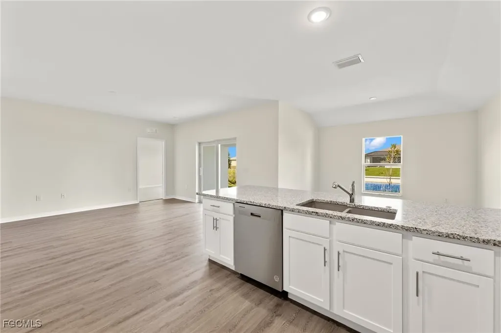 1437 NW 2nd Street Cape Coral FL 33993