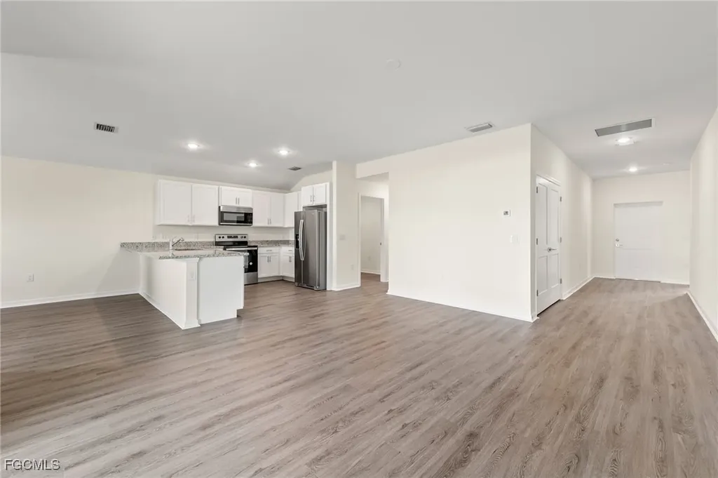 1437 NW 2nd Street Cape Coral FL 33993