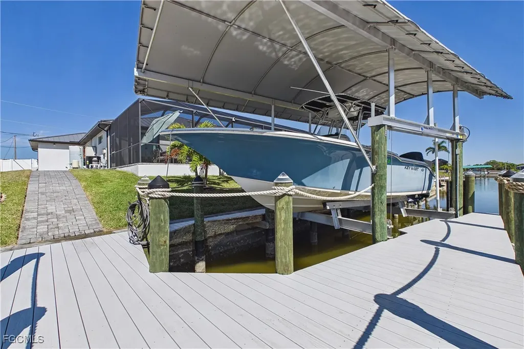 3302 NW 18th Street Cape Coral FL 33993