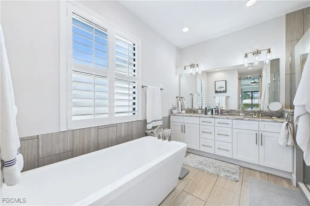 3302 NW 18th Street Cape Coral FL 33993